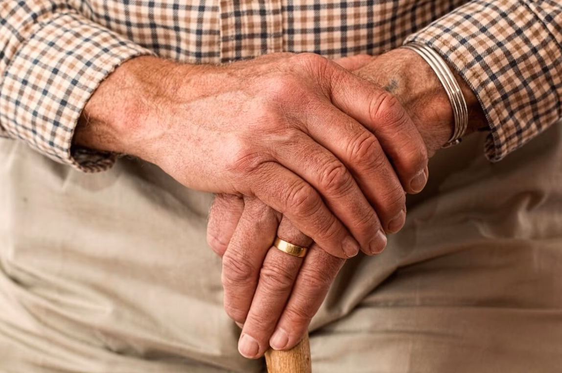 Douleur à l&rsquo;artère fémorale : origines et solutions médicales